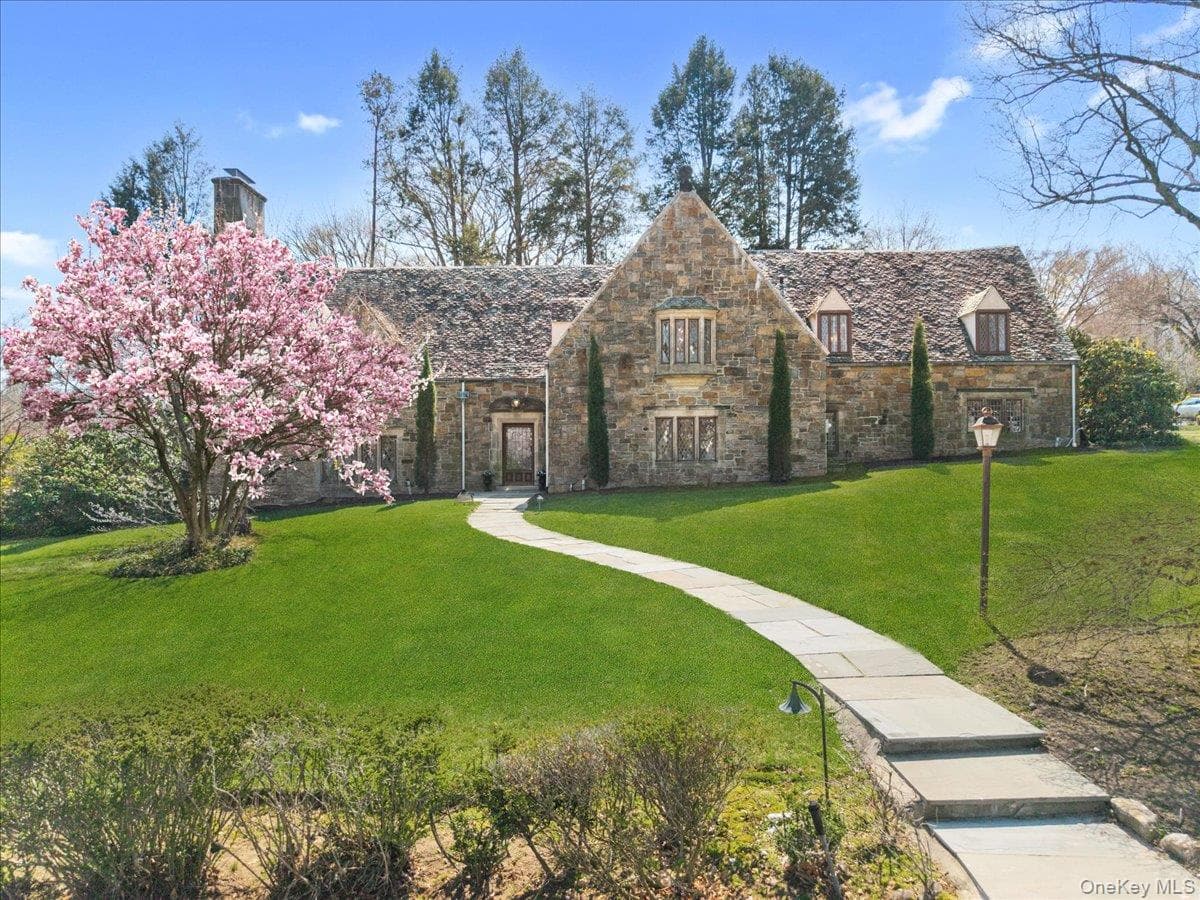 English Manor at 66 Lockwood Road, Scarsdale, NY 10583