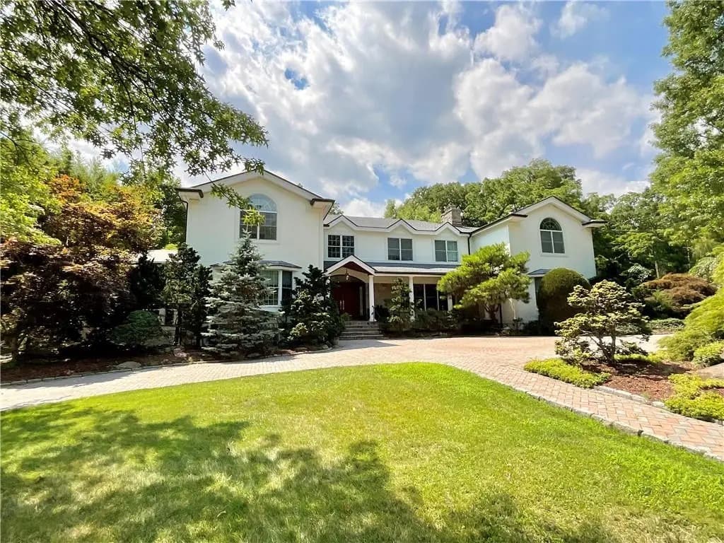 23 Leatherstocking Lane, Scarsdale, NY — sold